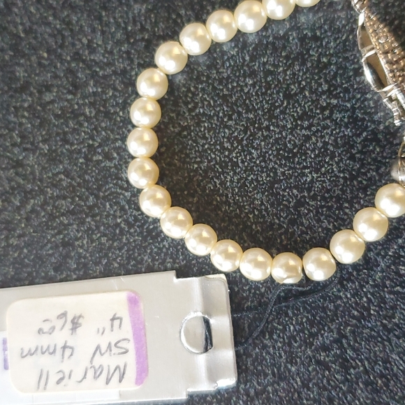 Baby pearl fashion bracelet. - Picture 5 of 10